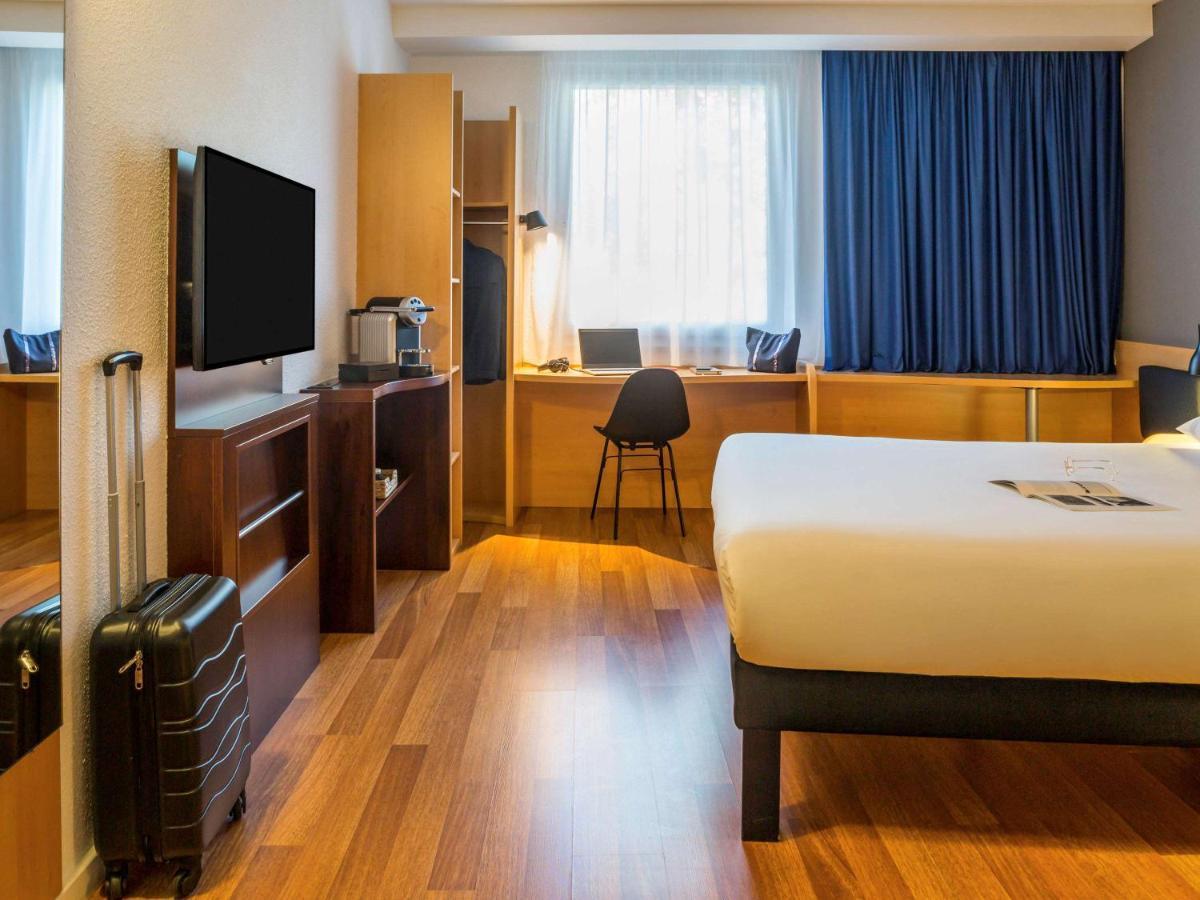 Ibis Geneve Petit Lancy Hotel Екстериор снимка