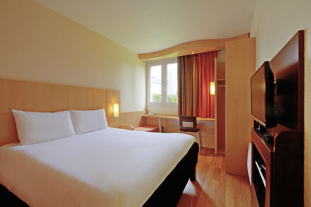 Ibis Geneve Petit Lancy Hotel Екстериор снимка