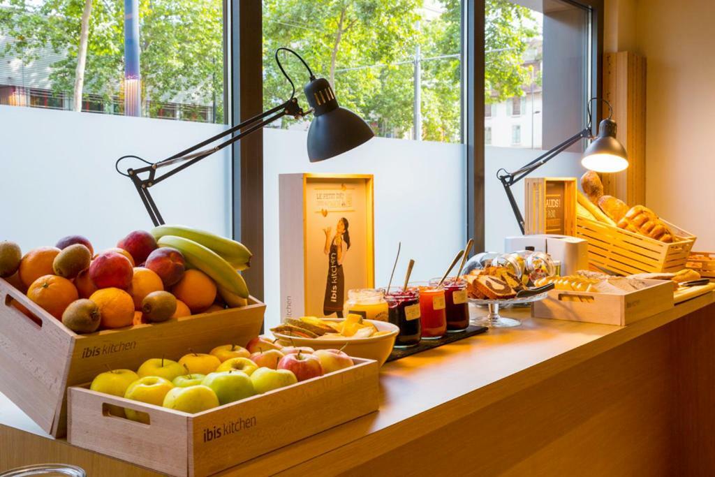 Ibis Geneve Petit Lancy Hotel Екстериор снимка