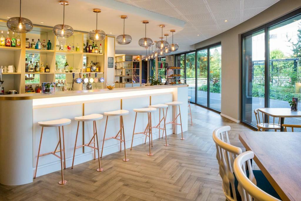 Ibis Geneve Petit Lancy Hotel Екстериор снимка