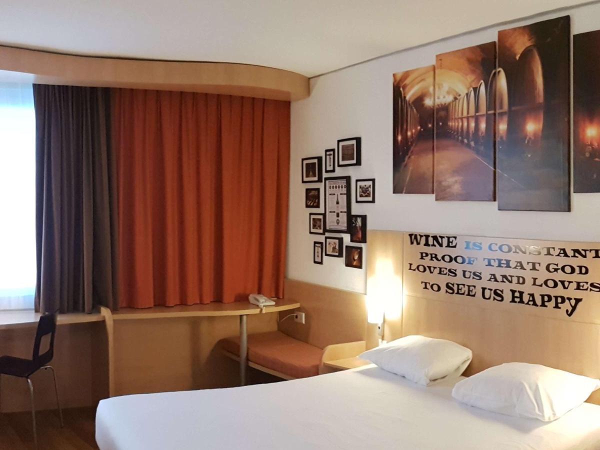 Ibis Geneve Petit Lancy Hotel Екстериор снимка
